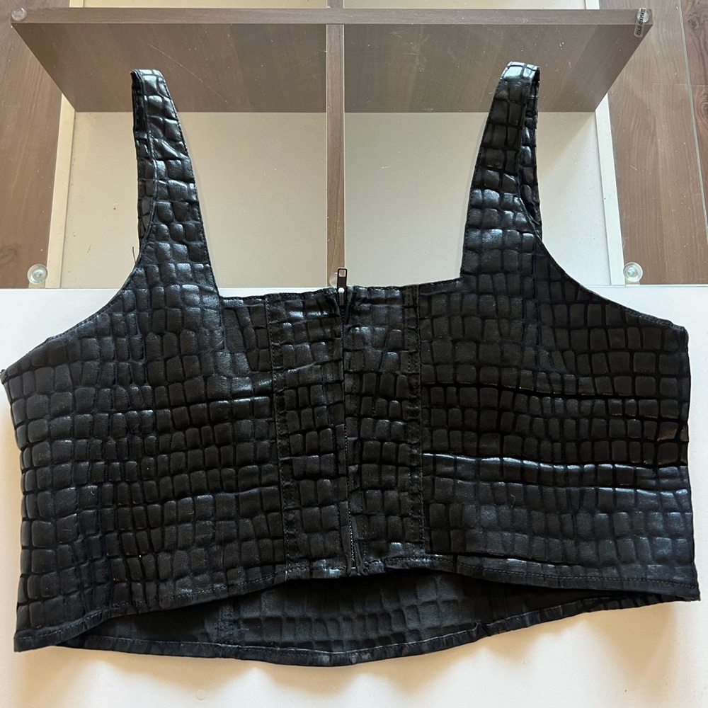 Good American Faux Croc leather crop top 2XL